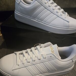 Brand New Adidas Grand Court Womens Sneakers Size 8.5 With Box GW9213